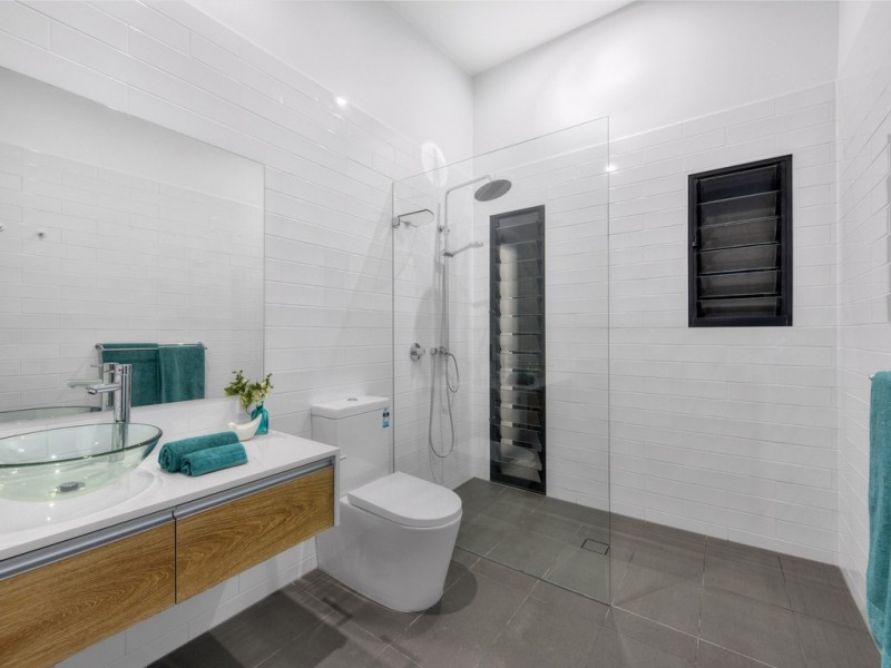 2/27 Bowen Street, Windsor QLD 4030