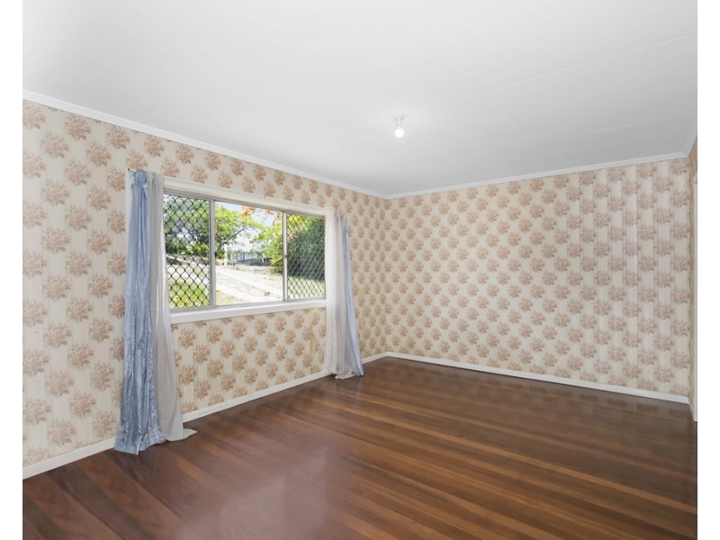 303 Kitchener Road, Stafford QLD 4053