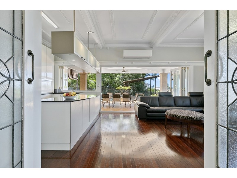 70 Markwell Street, Hamilton QLD 4007