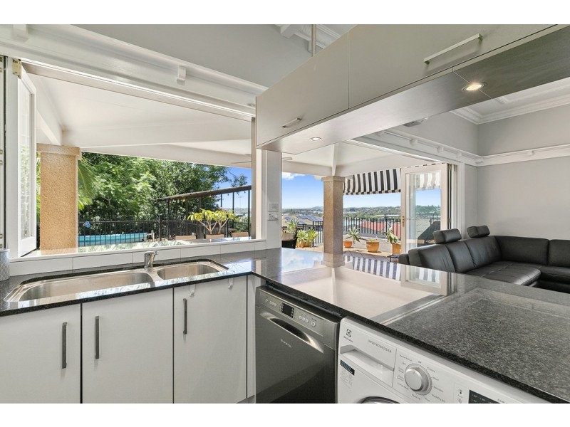 70 Markwell Street, Hamilton QLD 4007