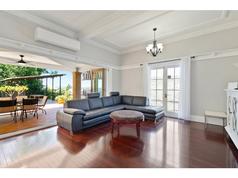 70 Markwell Street, Hamilton QLD 4007