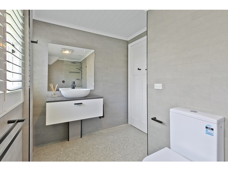 70 Markwell Street, Hamilton QLD 4007