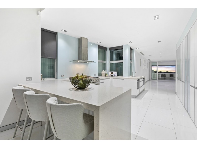 15 Wentworth Parade, Balmoral QLD 4171