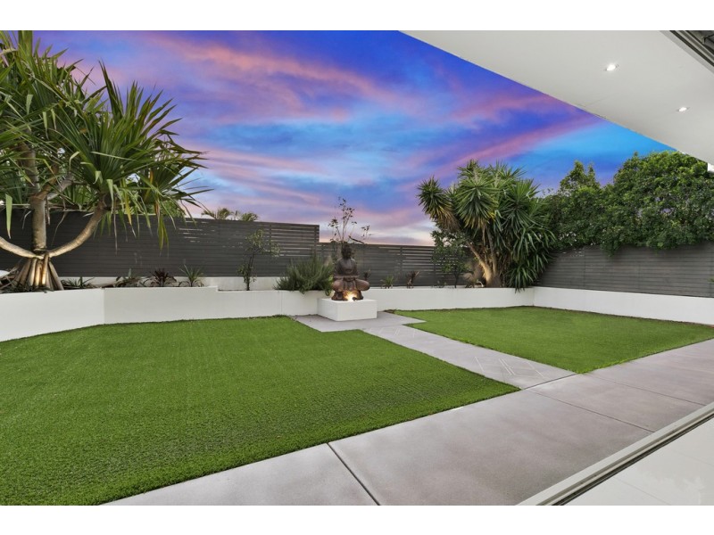 15 Wentworth Parade, Balmoral QLD 4171