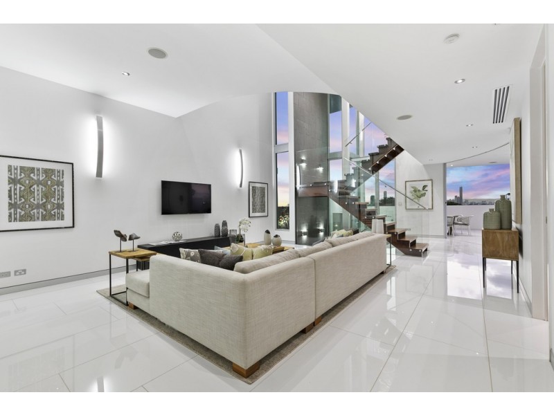 15 Wentworth Parade, Balmoral QLD 4171