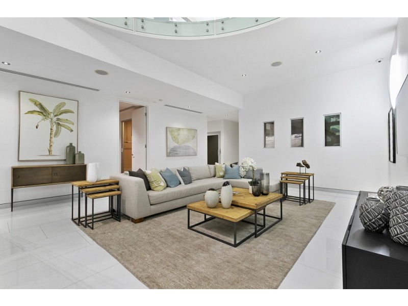 15 Wentworth Parade, Balmoral QLD 4171