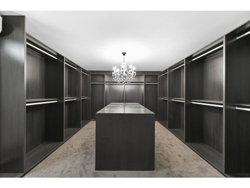 15 Wentworth Parade, Balmoral QLD 4171