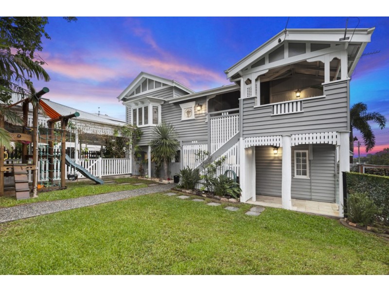 31 Almond Street, Northgate QLD 4013