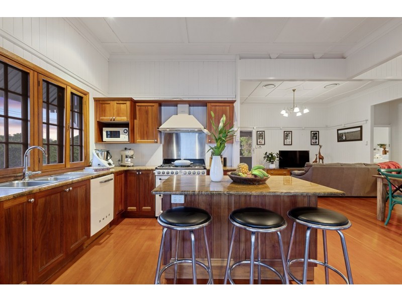 31 Almond Street, Northgate QLD 4013