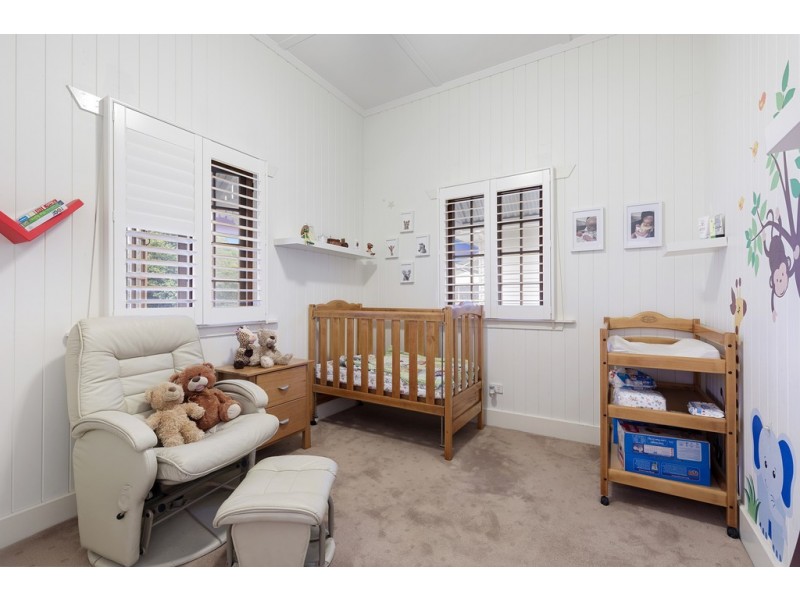 31 Almond Street, Northgate QLD 4013