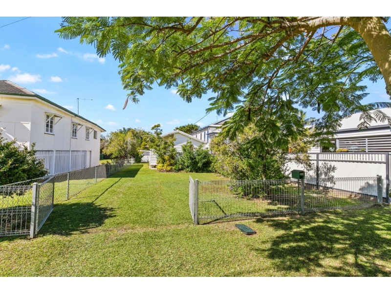 314 Scarborough Road, Scarborough QLD 4020