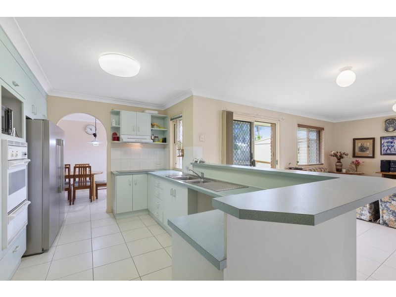 22 Pin Oak Crescent, Victoria Point QLD 4165
