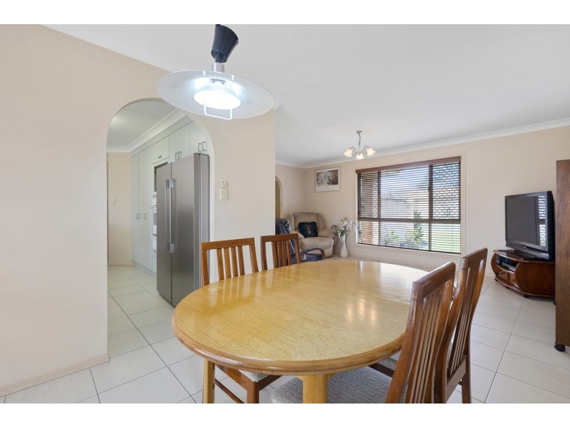 22 Pin Oak Crescent, Victoria Point QLD 4165