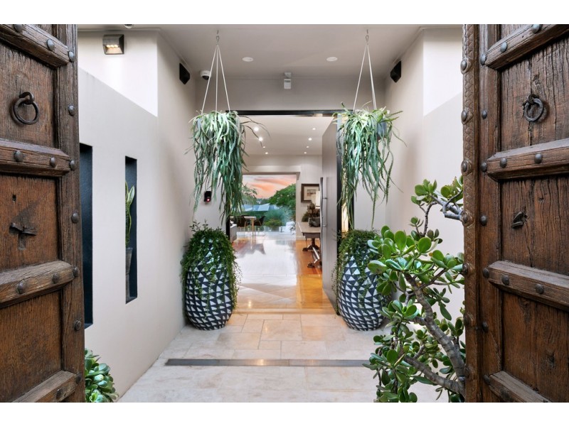 2 Rhyndarra Street, Yeronga QLD 4104