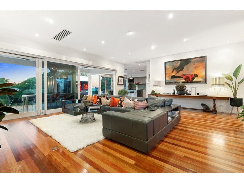 2 Rhyndarra Street, Yeronga QLD 4104