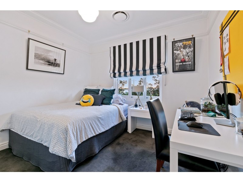 2 Rhyndarra Street, Yeronga QLD 4104