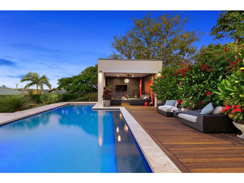 2 Rhyndarra Street, Yeronga QLD 4104