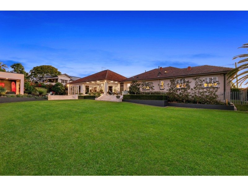 2 Rhyndarra Street, Yeronga QLD 4104