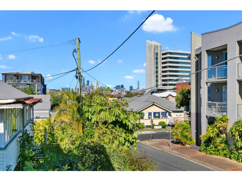 12 Anstey Street, Albion QLD 4010