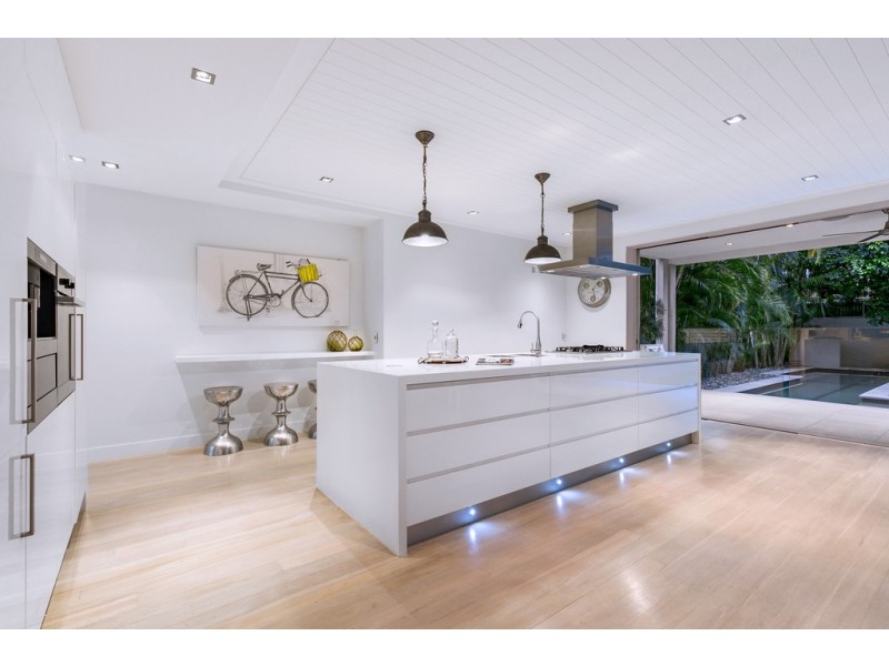 14 Joynt Street, Hamilton QLD 4007