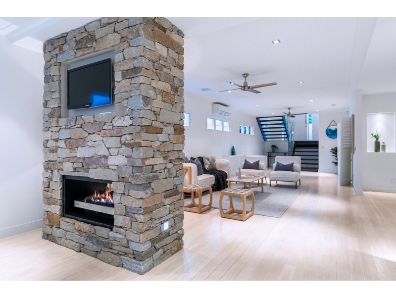 14 Joynt Street, Hamilton QLD 4007