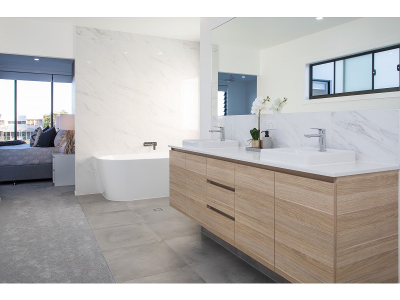 24 Seacrest Court, Raby Bay QLD 4163