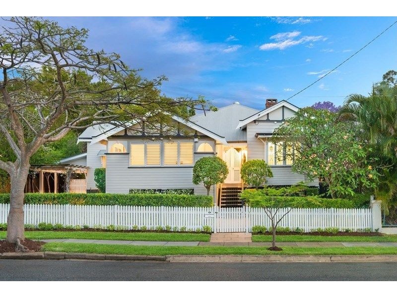 27 Winifred Street, Clayfield QLD 4011