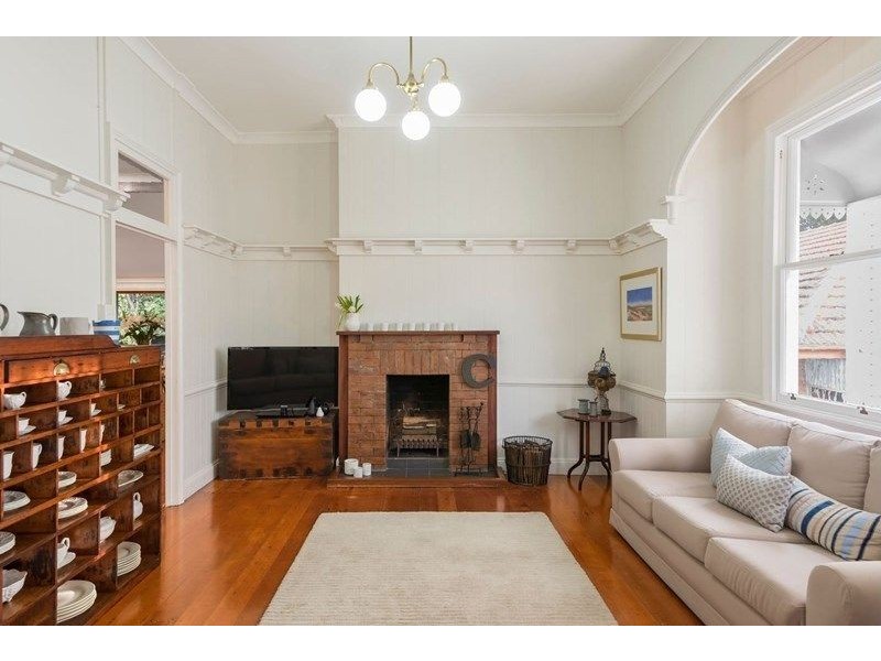 27 Winifred Street, Clayfield QLD 4011