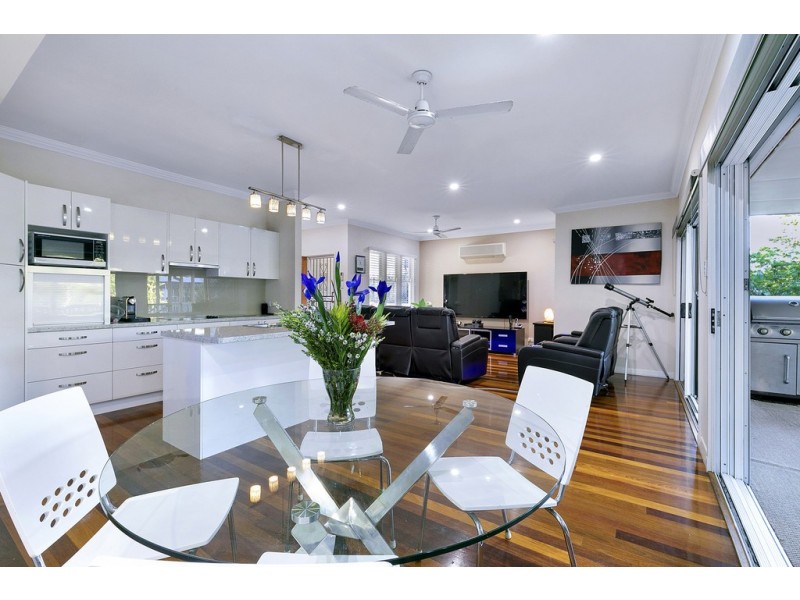 9 White Street, Wavell Heights QLD 4012