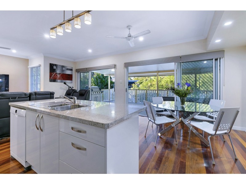 9 White Street, Wavell Heights QLD 4012