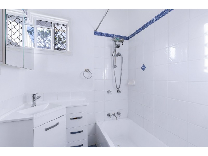 9 White Street, Wavell Heights QLD 4012