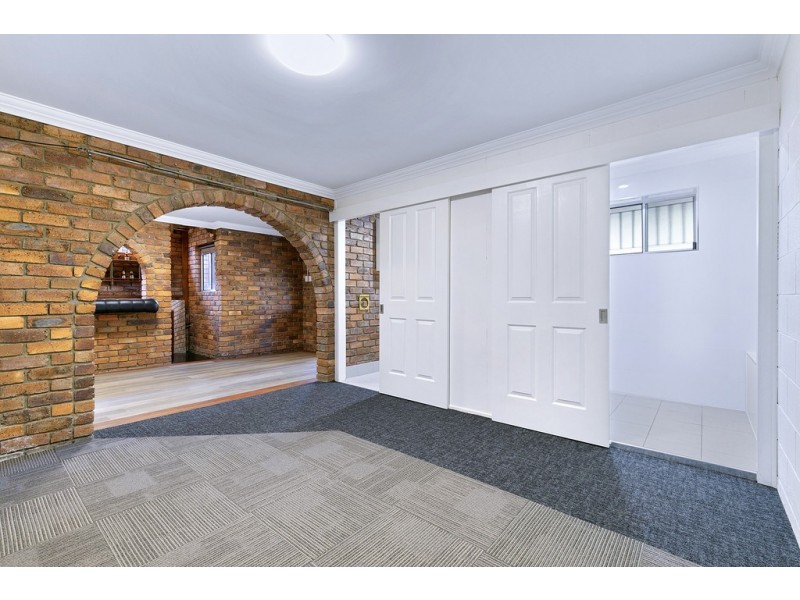 9 White Street, Wavell Heights QLD 4012