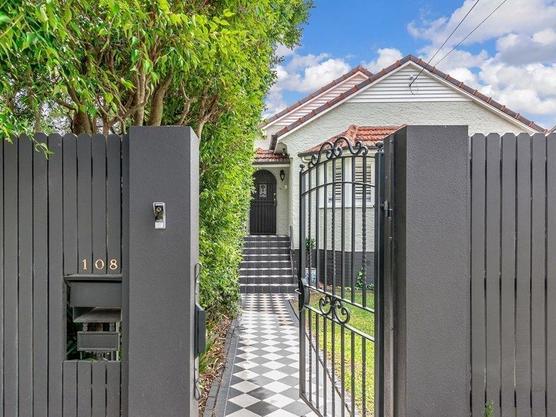 108 Adelaide Street East, Clayfield QLD 4011
