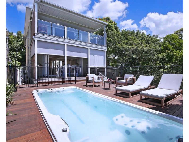 322 Richmond Road, Cannon Hill QLD 4170