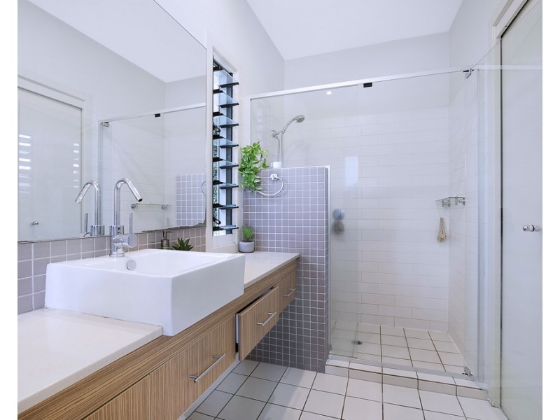 322 Richmond Road, Cannon Hill QLD 4170