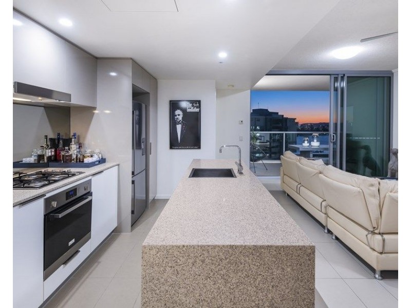 30512/2 Harbour Road, Hamilton QLD 4007