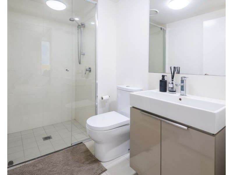 30512/2 Harbour Road, Hamilton QLD 4007