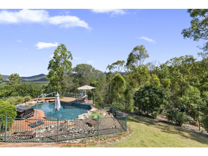 6 Ray Booker Court, Kobble Creek QLD 4520