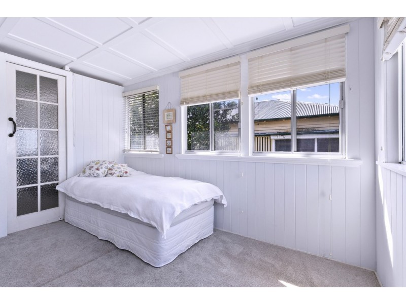 1569 Sandgate Road (service road), Nundah QLD 4012