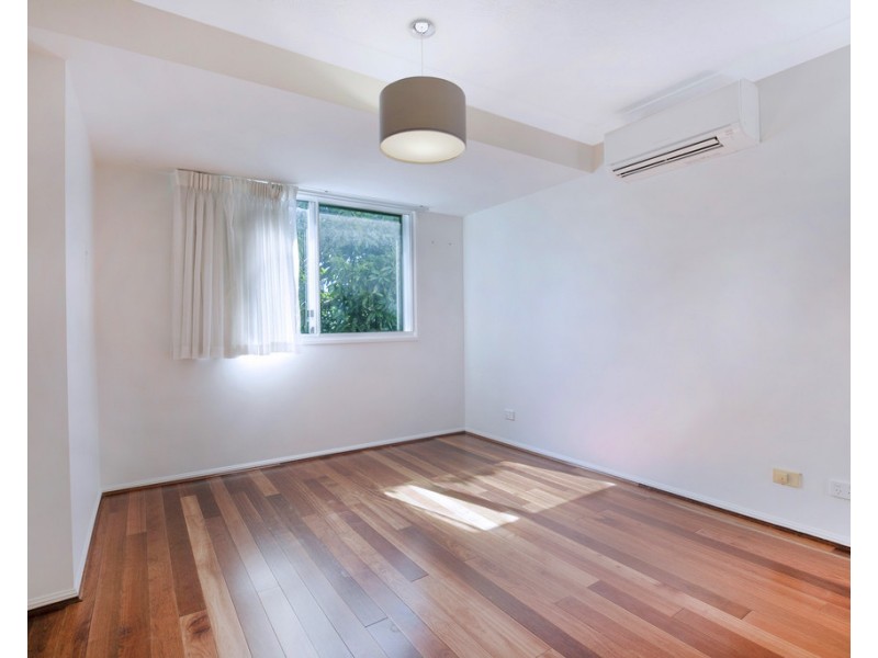 15/12 Little Street, Albion QLD 4010