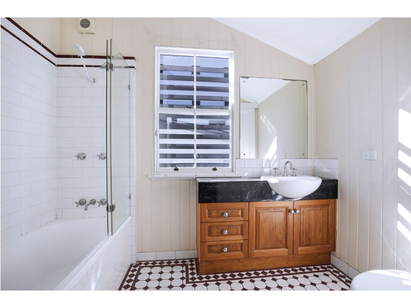 51 Rosemount Terrace, Windsor QLD 4030