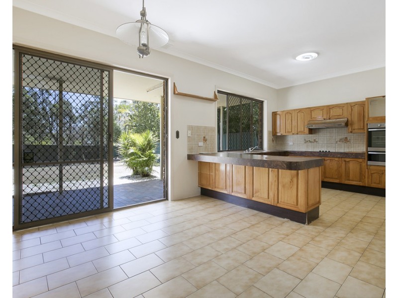 24 Brodick Street, Carindale QLD 4152