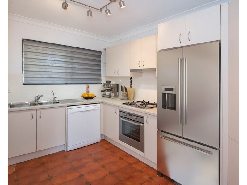 4/34 Winchester Street, Hamilton QLD 4007