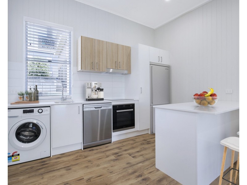 86 Kennigo Street, Spring Hill QLD 4000