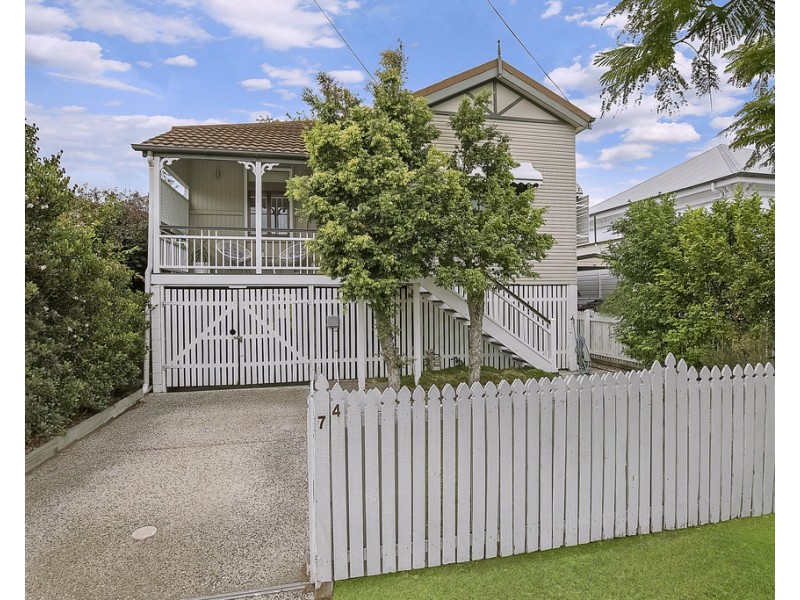 74 Winchester Street, Hamilton QLD 4007
