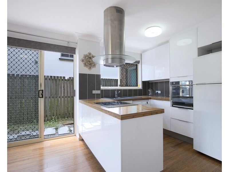 2/167 Allen Street, Hamilton QLD 4007