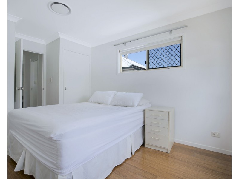 2/167 Allen Street, Hamilton QLD 4007