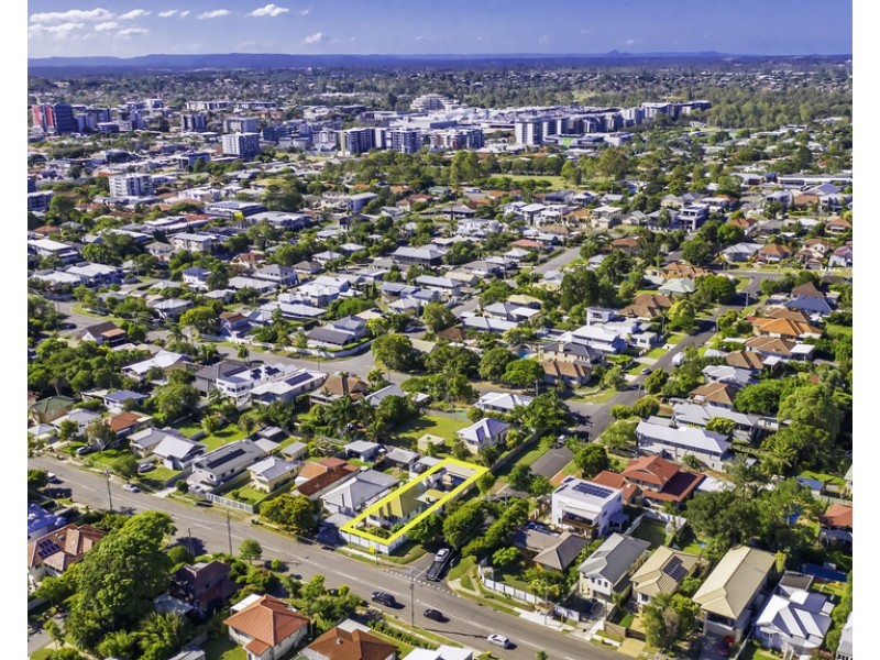 2 Barker Street, Wavell Heights QLD 4012