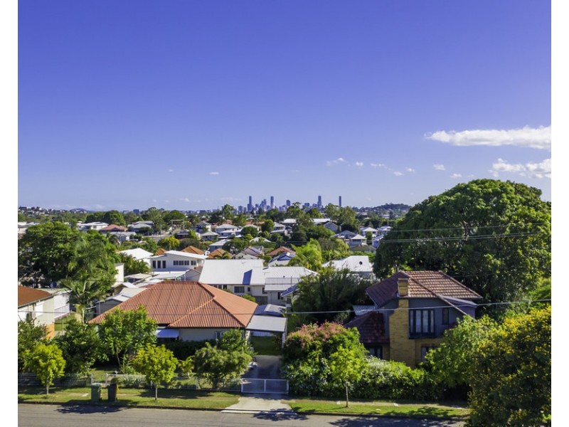 2 Barker Street, Wavell Heights QLD 4012