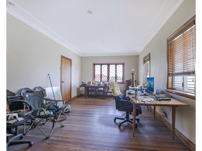 2 Barker Street, Wavell Heights QLD 4012